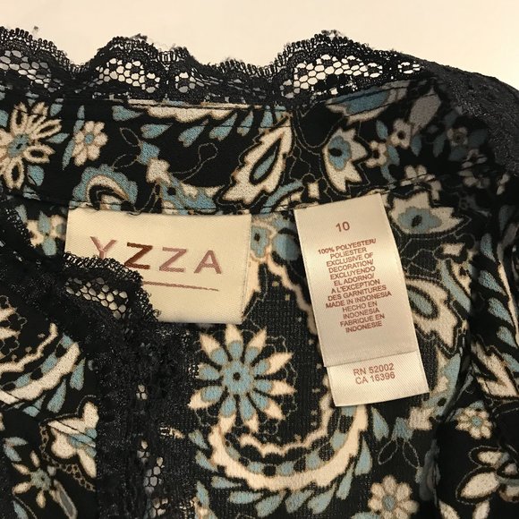 Blouse with lace detail - Picture 5 of 6